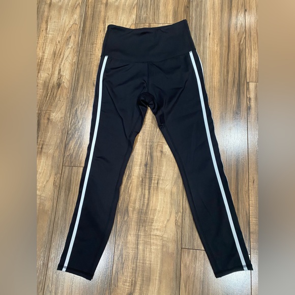 Brand new with tag Move Theology leggings size small ￼ - Picture 2 of 6